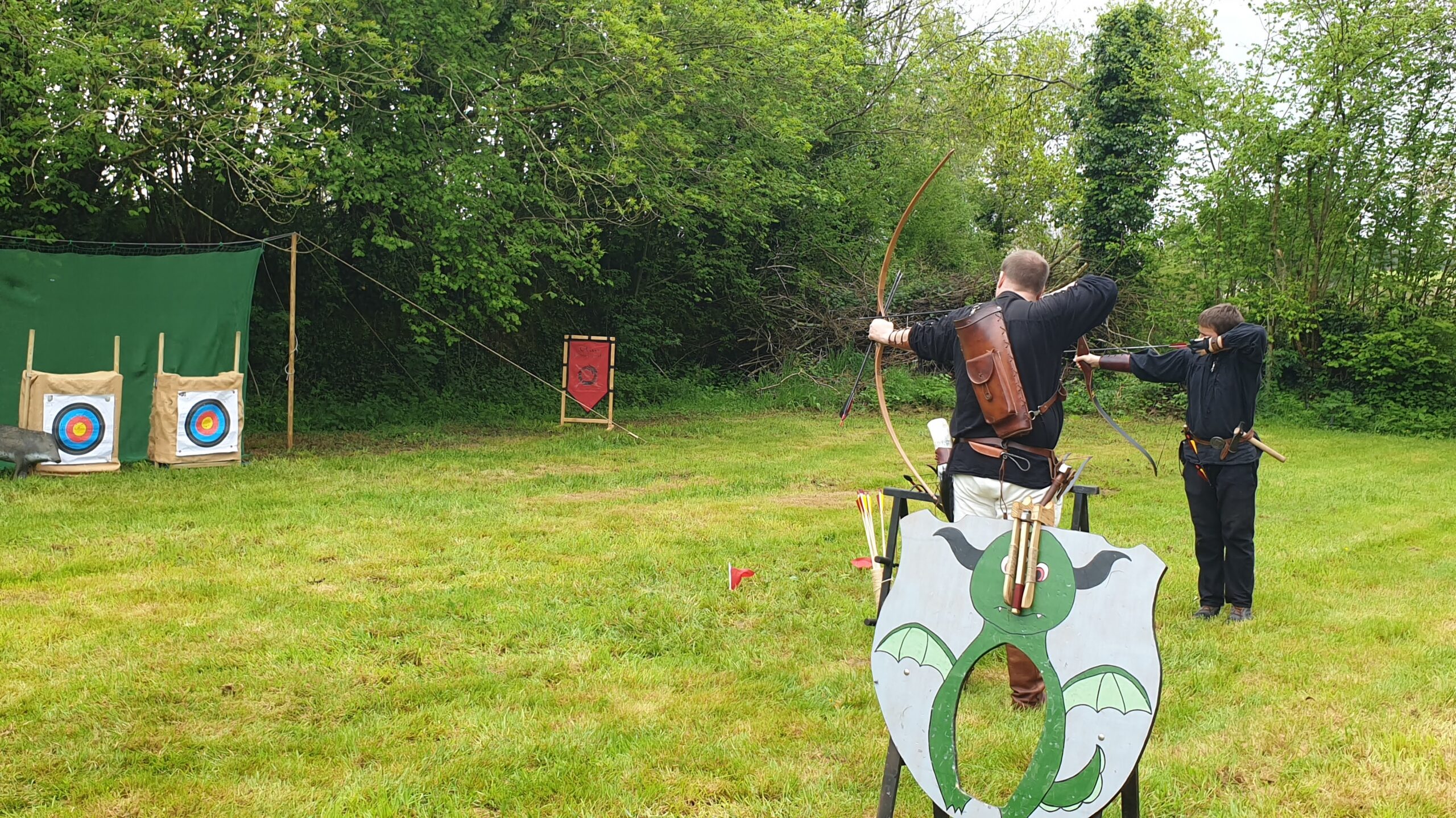 Initiation au tir à l'arc médiéval par le Clan Jörmungandr